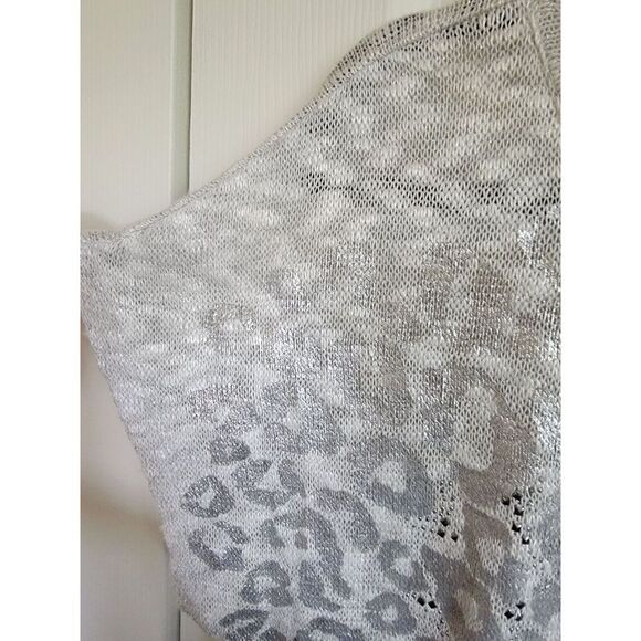 Chico’s 2 Silver‎ Sweater Lightweight Animal Print Sz Large Beaded Stretch - Picture 4 of 5